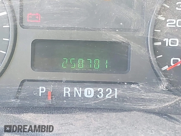 2006 Ford F-250 XL с VIN 1FTSX21P46EB63967, выставлен на аукционе IAAI как лот 42448401 с пробегом 258 781 миль миль и . История ставок и продаж доступна на DreamBid. Изображение 15.