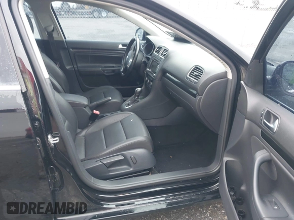 2014 Volkswagen Jetta TDI w/Sunroof z VIN 3VWPL7AJ4EM609051, wystawiony jako IAAI lot #42144472 z przebiegiem 149 686 mil mil oraz . Historia ofert i sprzedaży dostępna na DreamBid. Obrazek 5.