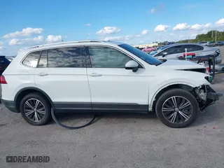 2019 Volkswagen Tiguan SE with VIN 3VV3B7AX9KM067418, listed as a IAAI auction lot 41434045 with 96,968 mi miles. Bid and sale history available at carsss.com. Image 12.