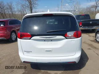 2018 Chrysler Pacifica Touring Plus with VIN 2C4RC1FG8JR125229, listed as a IAAI auction lot 41907817 with 107,914 mi miles and . Bid and sale history available at DreamBid. Image 16.
