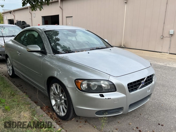 2006 Volvo C70 with VIN YV1MC68276J001385, listed as a Copart auction lot 72410764 with 109,543 mi miles and Clean Title. Bid and sale history available at carsss.com. Image 1.