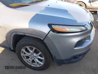 2016 Jeep Cherokee Latitude with VIN 1C4PJMCBXGW118161, listed as a IAAI auction lot 41686583 with 183,431 mi miles. Bid and sale history available at carsss.com. Image 6.