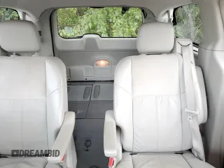 2008 Chrysler Town & Country Limited with VIN 2A8HR64X38R646632, listed as a Copart auction lot 68187024 with 153,287 mi miles and Salvage Title. Bid and sale history available at carsss.com. Image 10.