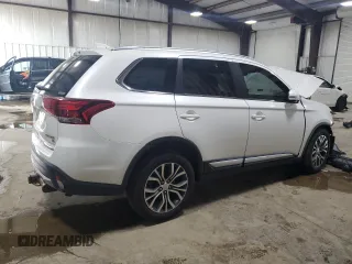 2018 Mitsubishi Outlander ES with VIN JA4AZ3A3XJZ019960, listed as a Copart auction lot 59739265 with 131,520 mi miles and Salvage title. Bid and sale history available at DreamBid. Image 3.