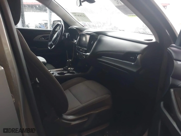 2019 Chevrolet Traverse LT Cloth with VIN 1GNEVGKW1KJ135509, listed as a IAAI auction lot 41283639 with 77,327 mi miles. Bid and sale history available at carsss.com. Image 5.