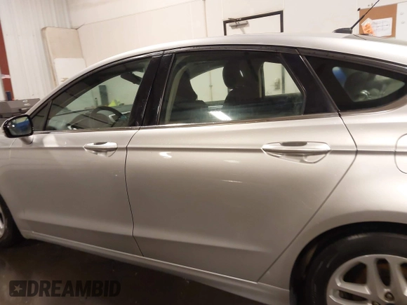 2015 Ford Fusion SE with VIN 3FA6P0H76FR173527, listed as a IAAI auction lot 41710698 with 263,272 mi miles. Bid and sale history available at carsss.com. Image 14.