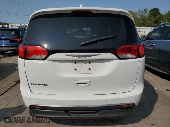 2018 Chrysler Pacifica Touring Plus z VIN 2C4RC1FG3JR100514, wystawiony jako Copart lot #71270634 z przebiegiem 62 517 mil mil oraz Szkoda całkowita • Salvage title. Historia ofert i sprzedaży dostępna na DreamBid. Obrazek 6.
