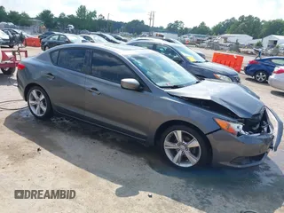 2013 Acura ILX Technology with VIN 19VDE1F74DE005172, listed as a IAAI auction lot 42622595 with 113,581 mi miles and . Bid and sale history available at DreamBid. Image 1.