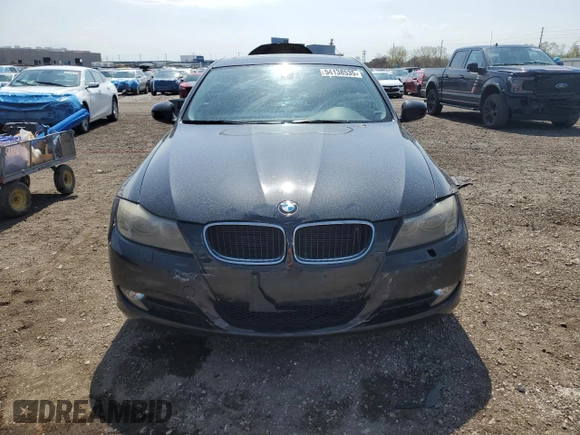 2011 BMW 3 Series 328i xDrive z VIN WBAPK5G57BNN30721, wystawiony jako Copart lot #54138535 z przebiegiem 145 049 mil mil oraz Szkody całkowita. Historia ofert i sprzedaży dostępna na DreamBid. Obrazek 5.