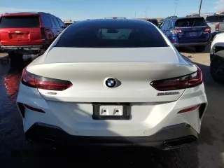 2021 BMW 8 Series M850i with VIN WBAGV8C07MCF61729, listed as a Copart auction lot 68120413 with 31,853 mi miles. Bid and sale history available at carsss.com. Image 6.