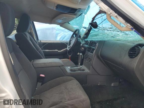 2010 Ford Explorer XLT z VIN 1FMEU6DE4AUA99334, wystawiony jako Copart lot #45903265 z przebiegiem 93 439 mil mil oraz Szkoda całkowita • Salvage title. Historia ofert i sprzedaży dostępna na DreamBid. Obrazek 7.