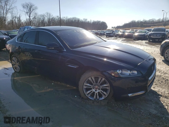 2016 Jaguar XF 35t Premium with VIN SAJBJ4BV0GCY20966, listed as a Copart auction lot 85103554 with 121,298 mi miles and Clean Title. Bid and sale history available at carsss.com. Image 4.