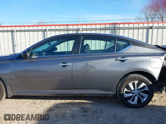 2024 Nissan Altima S with VIN 1N4BL4BV8RN338316, listed as a IAAI auction lot 41631110 with 20,431 mi miles and . Bid and sale history available at carsss.com. Image 14.