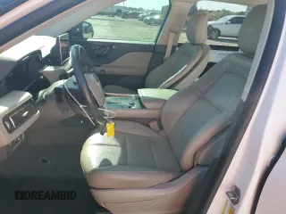 2020 Lincoln Aviator Reserve z VIN 5LM5J7WCXLGL10805, wystawiony jako Copart lot #56521375 z przebiegiem 53 729 mil mil oraz Szkoda całkowita • Salvage title. Historia ofert i sprzedaży dostępna na DreamBid. Obrazek 7.