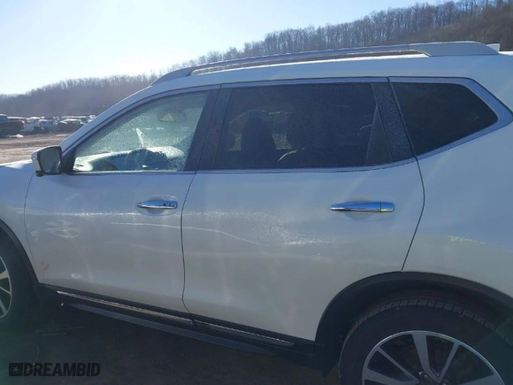 2019 Nissan Rogue SV with VIN 5N1AT2MV7KC819422, listed as a IAAI auction lot 41691724 with 104,551 mi miles. Bid and sale history available at carsss.com. Image 15.