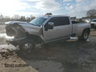 2022 Chevrolet Silverado 3500HD LTZ with VIN 1GC4YUEY1NF163633, listed as a Copart auction lot 84660714 with 121,857 mi miles and Salvage Title. Bid and sale history available at DreamBid. Image 1.
