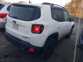 2018 Jeep Renegade Trailhawk with VIN ZACCJBCBXJPH18007, listed as a IAAI auction lot 41417677 with 46,296 mi miles. Bid and sale history available at carsss.com. Image 4.