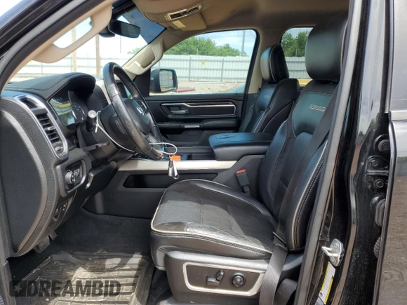 2020 Ram 1500 Laramie z VIN 1C6RREDT0LN265191, wystawiony jako Copart lot #57207775 z przebiegiem 124 269 mil mil oraz Szkoda całkowita • Salvage title. Historia ofert i sprzedaży dostępna na DreamBid. Obrazek 7.