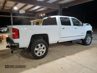 2018 GMC Sierra 2500HD SLT with VIN 1GT12TEY7JF279153, listed as a Copart auction lot 87697105 with 121,082 mi miles and Salvage Title. Bid and sale history available at carsss.com. Image 3.