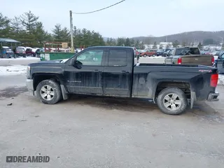 2017 Chevrolet Silverado 1500 LT with VIN 1GCVKRECXHZ322143, listed as a IAAI auction lot 41339772 with 84,208 mi miles. Bid and sale history available at carsss.com. Image 14.