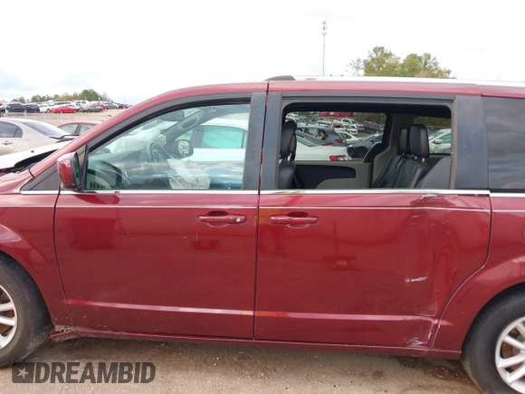 2019 Dodge Grand Caravan SXT with VIN 2C4RDGCGXKR585563, listed as a IAAI auction lot 40949350 with 122,577 mi miles and . Bid and sale history available at DreamBid. Image 15.