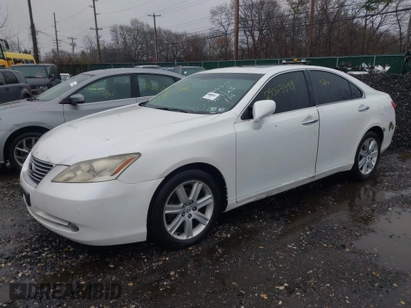 2008 Lexus ES with VIN JTHBJ46G982179140, listed as a IAAI auction lot 41959338 with Not Provided miles. Bid and sale history available at carsss.com. Image 2.