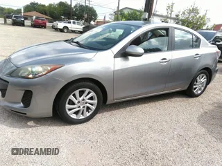2012 Mazda 3 i Touring z VIN JM1BL1V83C1622692, wystawiony jako IAAI lot #42447571 z przebiegiem 136 065 mil mil oraz . Historia ofert i sprzedaży dostępna na DreamBid. Obrazek 2.