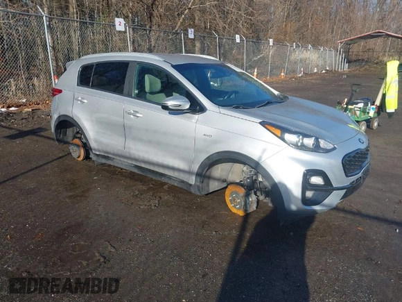 2020 Kia Sportage S with VIN KNDP6CAC2L7653058, listed as a IAAI auction lot 41477848 with 124,066 mi miles. Bid and sale history available at carsss.com. Image 1.