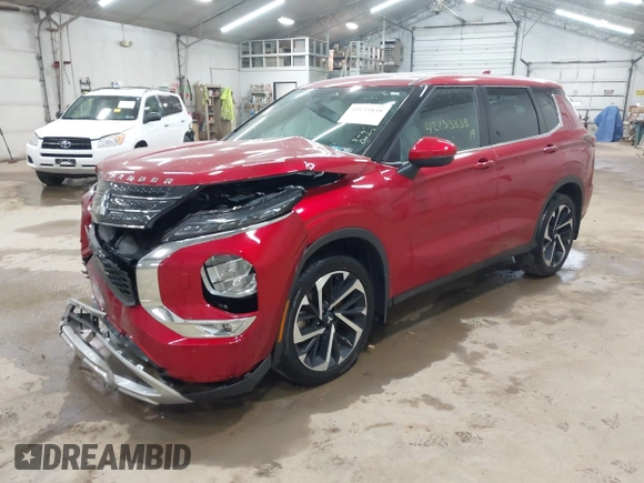 2023 Mitsubishi Outlander SE z VIN JA4J4UA86PZ048784, wystawiony jako IAAI lot #42133838 z przebiegiem 10 680 mil mil oraz . Historia ofert i sprzedaży dostępna na DreamBid. Obrazek 2.