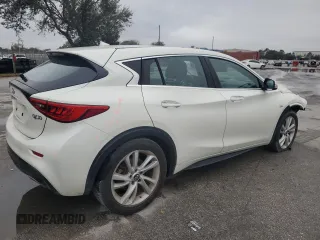 2017 Infiniti QX30 Premium with VIN SJKCH5CP6HA039710, listed as a Copart auction lot 86958824 with Not Provided miles and Salvage Title. Bid and sale history available at DreamBid. Image 3.