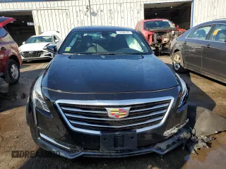 2018 Cadillac CT6 AWD z VIN 1G6KB5RS3JU144191, wystawiony jako Copart lot #77696174 z przebiegiem Nie podano mil oraz Szkoda całkowita • Salvage title. Historia ofert i sprzedaży dostępna na DreamBid. Obrazek 5.