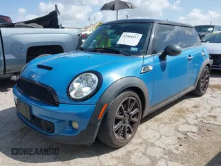 2013 MINI Hardtop S with VIN WMWSV3C5XDT392344, listed as a IAAI auction lot 42565417 with 95,855 mi miles and . Bid and sale history available at DreamBid. Image 2.