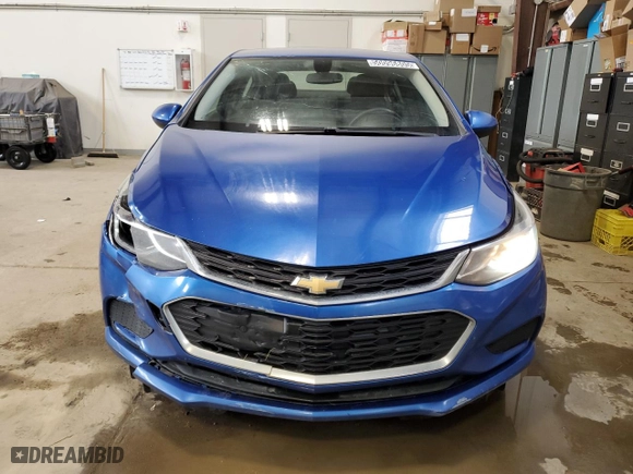 2018 Chevrolet Cruze LT with VIN 1G1BE5SM0J7205309, listed as a Copart auction lot 50096805 with 197,368 mi miles and Clean Title. Bid and sale history available at carsss.com. Image 5.