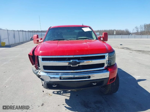 2011 Chevrolet Silverado 1500 LT with VIN 3GCPKSE31BG403653, listed as a IAAI auction lot 41764157 with 207,967 mi miles. Bid and sale history available at carsss.com. Image 13.