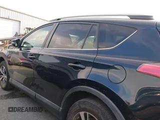 2018 Toyota RAV4 XLE с VIN 2T3WFREV5JW417144, выставлен на аукционе IAAI как лот 42685701 с пробегом 110 954 миль миль и . История ставок и продаж доступна на DreamBid. Изображение 14.