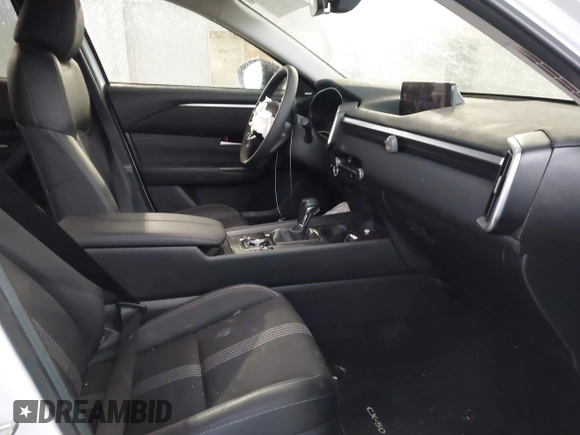 2024 Mazda CX-50 S Premium with VIN 7MMVABDM8RN185958, listed as a IAAI auction lot 41706138 with 17,397 mi miles and . Bid and sale history available at DreamBid. Image 5.