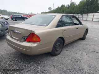 2000 Toyota Avalon XL with VIN 4T1BF28B6YU010850, listed as a IAAI auction lot 41886240 with 1 mi miles. Bid and sale history available at carsss.com. Image 4.