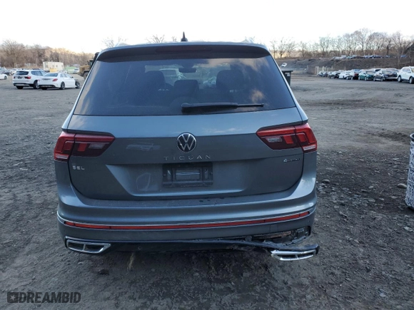 2024 Volkswagen Tiguan SEL R-Line with VIN 3VV4B7AX9RM160230, listed as a Copart auction lot 41581845 with 295 mi miles and Salvage Title. Bid and sale history available at carsss.com. Image 6.