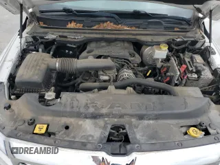2019 Ram 1500 Laramie z VIN 1C6SRFJTXKN654141, wystawiony jako Copart lot #57014245 z przebiegiem 89 070 mil mil oraz Szkoda całkowita • Salvage title. Historia ofert i sprzedaży dostępna na DreamBid. Obrazek 11.