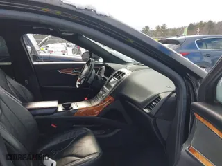 2016 Lincoln MKX Reserve with VIN 2LMTJ8LP1GBL73400, listed as a IAAI auction lot 41534957 with 192,245 mi miles. Bid and sale history available at carsss.com. Image 5.