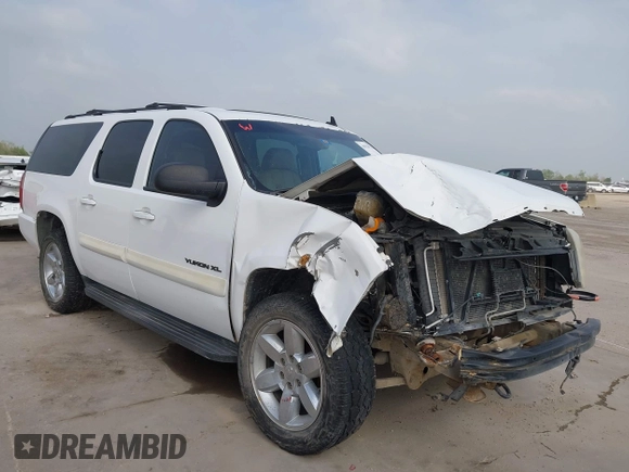 2007 GMC Yukon XL SLT with VIN 1GKFC16047R185002, listed as a IAAI auction lot 41933776 with 189,187 mi miles. Bid and sale history available at carsss.com. Image 6.