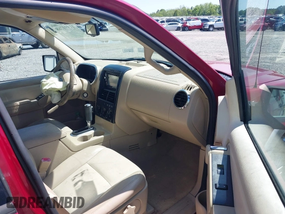 2006 Ford Explorer XLT with VIN 1FMEU73E66UA42910, listed as a IAAI auction lot 41990768 with 176,686 mi miles. Bid and sale history available at carsss.com. Image 5.