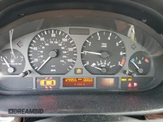 2004 BMW 3 Series 325i z VIN WBAET374X4NJ83744, wystawiony jako Copart lot #58296045 z przebiegiem 129 955 mil mil oraz Szkody całkowita. Historia ofert i sprzedaży dostępna na DreamBid. Obrazek 9.