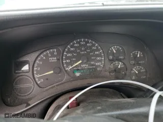 2000 Chevrolet Silverado 1500 with VIN 1GCEC14V6YZ305082, listed as a Copart auction lot 89411215 with 157,700 mi miles and Salvage Title. Bid and sale history available at carsss.com. Image 9.