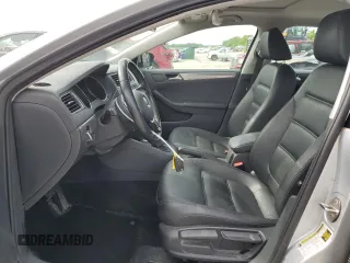 2015 Volkswagen Jetta SE с VIN 3VWD17AJ1FM311745, выставлен на аукционе Copart как лот 55936435 с пробегом 79 819 миль миль и Списание • Salvage title. История ставок и продаж доступна на DreamBid. Изображение 7.
