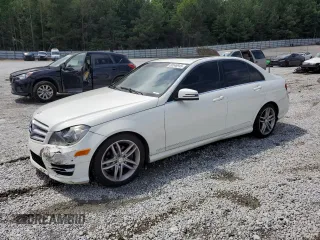 2012 Mercedes-Benz C 300 Sport z VIN WDDGF8BB0CR231058, wystawiony jako Copart lot #58540945 z przebiegiem 178 360 mil mil oraz Szkoda całkowita • Salvage title. Historia ofert i sprzedaży dostępna na DreamBid. Obrazek 1.