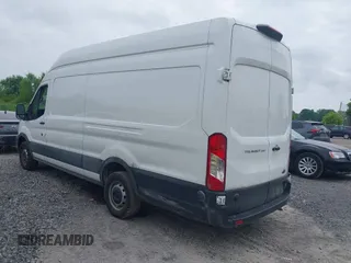 2024 Ford Transit Cargo z VIN 1FTBR3X89RKA14329, wystawiony jako IAAI lot #42483348 z przebiegiem 85 692 mil mil oraz . Historia ofert i sprzedaży dostępna na DreamBid. Obrazek 3.