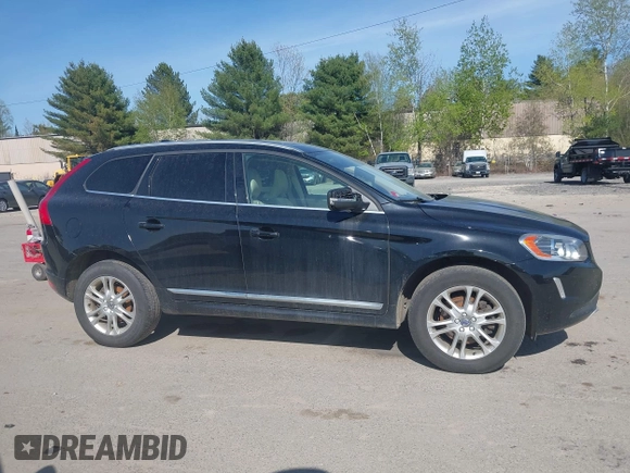 2016 Volvo XC60 T5 Premier with VIN YV4612RK8G2800032, listed as a IAAI auction lot 42173789 with 107,561 mi miles. Bid and sale history available at carsss.com. Image 13.