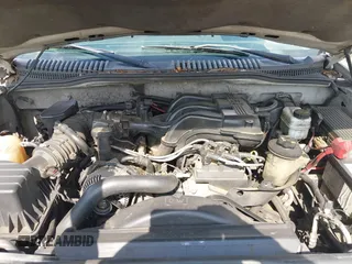 2005 Ford Explorer XLT with VIN 1FMZU73E35UB63135, listed as a IAAI auction lot 42704478 with 294,831 mi miles and . Bid and sale history available at DreamBid. Image 10.