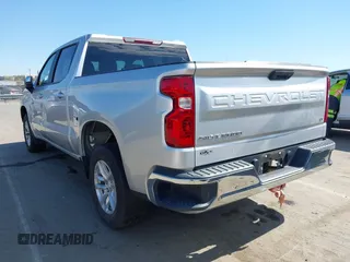 2020 Chevrolet Silverado 1500 LT with VIN 3GCPWCEDXLG120348, listed as a IAAI auction lot 41841271 with 42,665 mi miles. Bid and sale history available at carsss.com. Image 3.